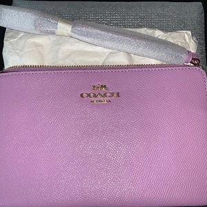 Large Coach Wristlet - Violet/Orchid